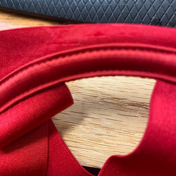 Victoria’s Secret Red Unlined Strappy Banded Demi Bra 36DD - Picture 11 of 12